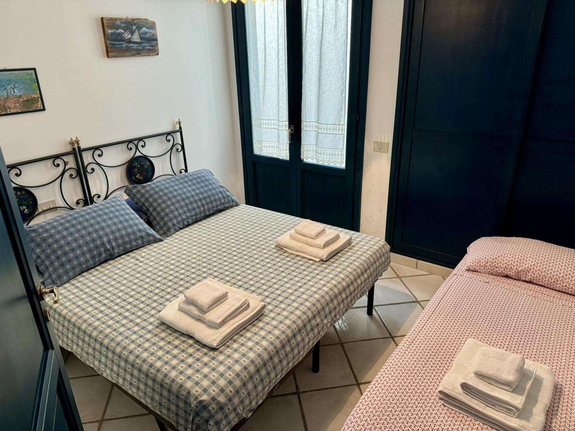 Villa 'A Pisa Lipari  Buitenkant foto