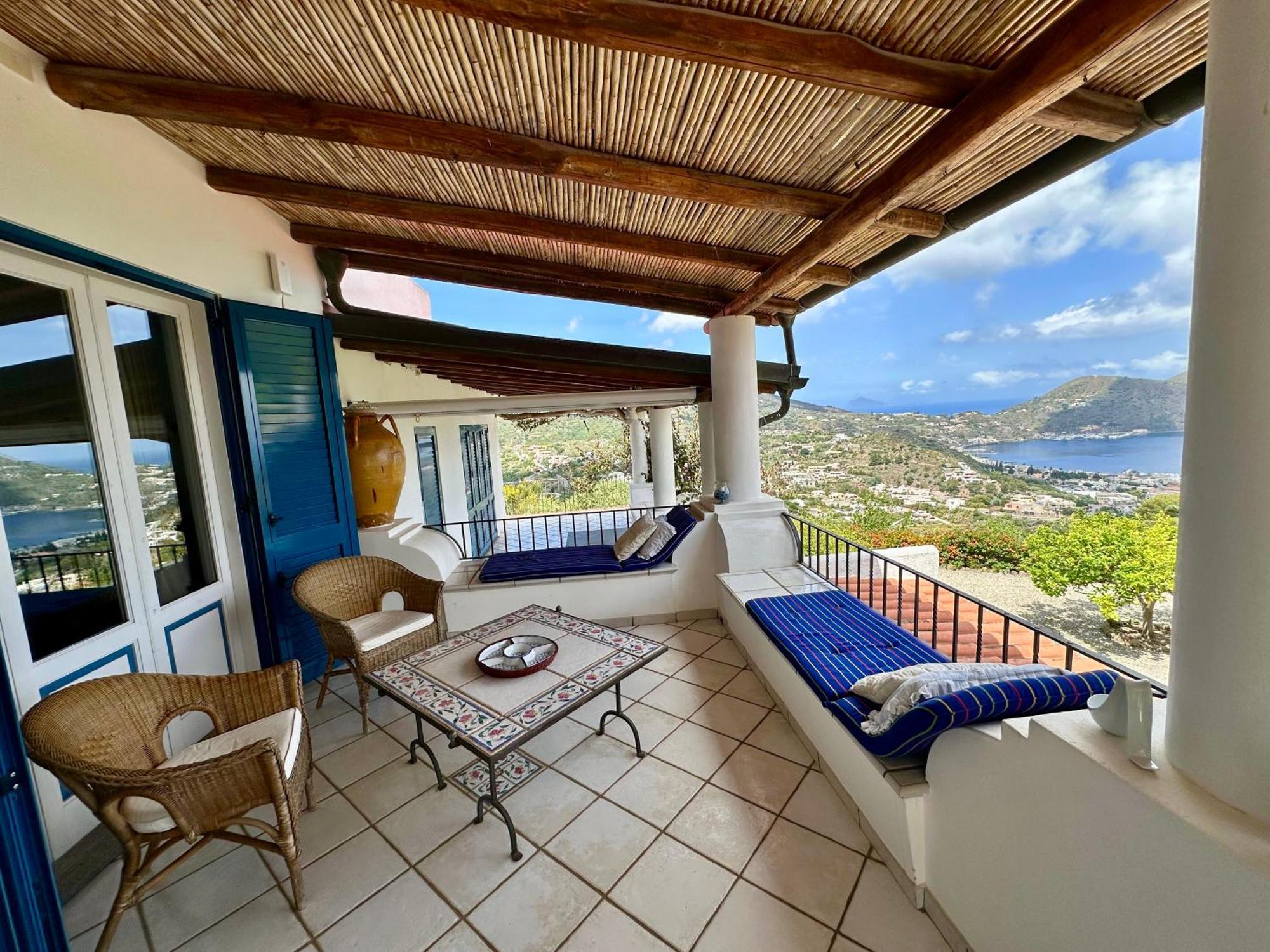 Villa 'A Pisa Lipari  Buitenkant foto